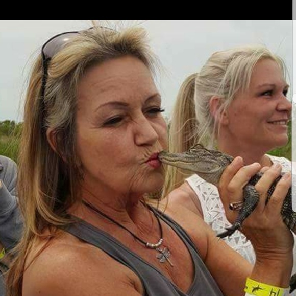 Meet your Posher, Rebecca - Picture 1 of 1